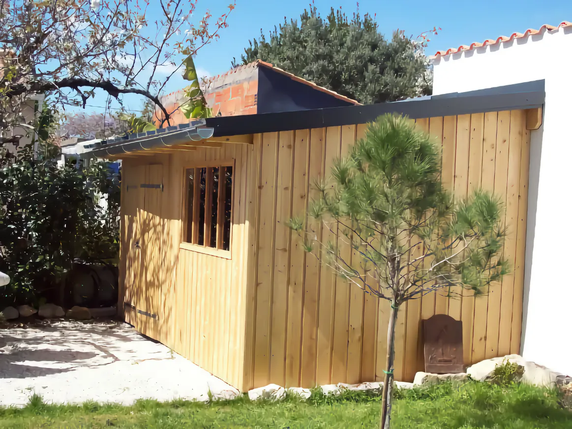 garden shed essential in Charente(16), Charente-Maritime(17) and Deux-Sèvres(79)