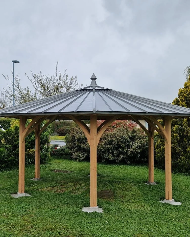 Gazebo with a zinc roof in Charente Maritime(17), Charente(16) and Deux-Sèvres(79)