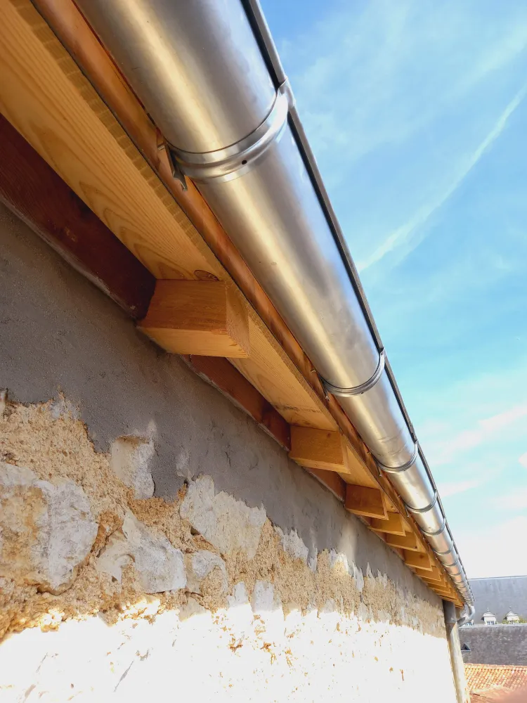 a well-installed gutter ensures peace of mind and optimized waterproofing