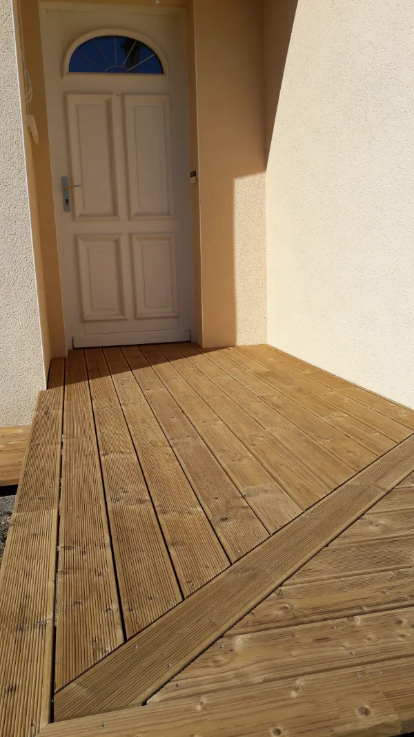 The finish makes a terrace irresistible in Saintes (17)